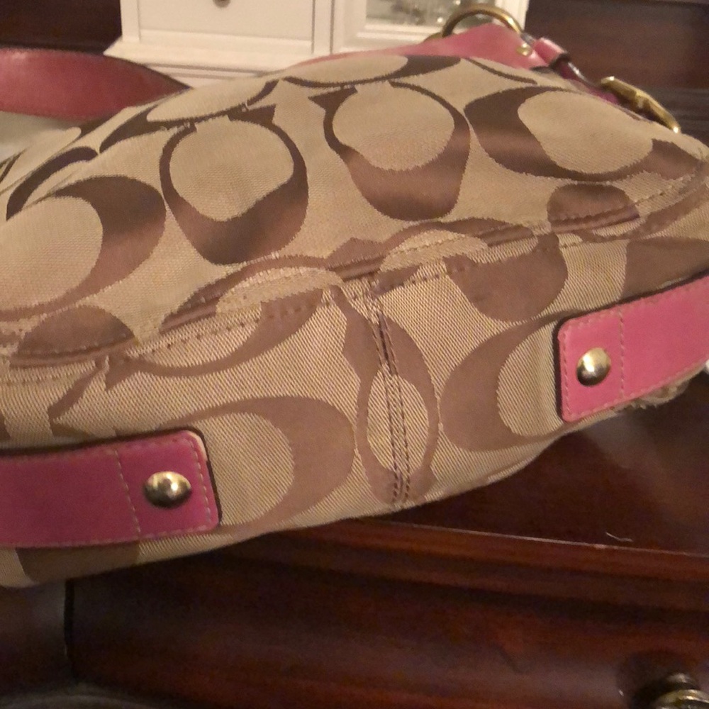 Coach Bag - Picture 3 of 5